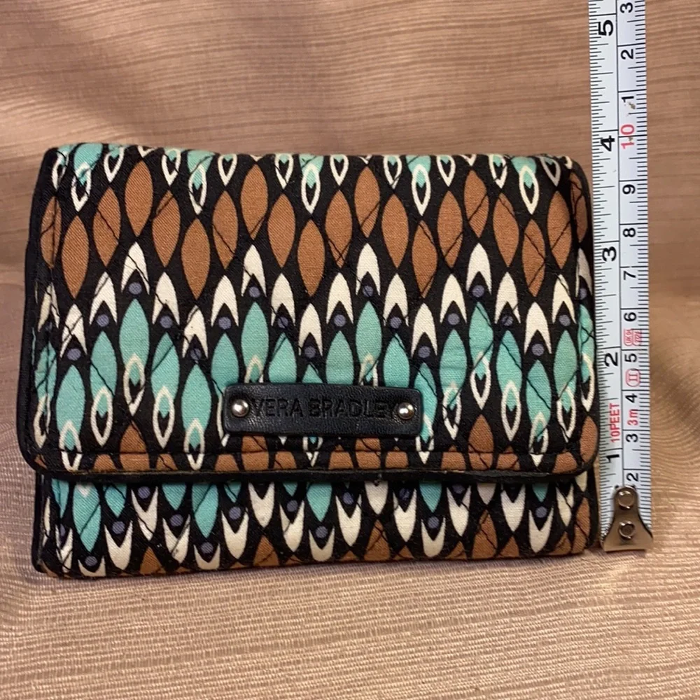Vera Bradley almost NEW tri-fold wallet - Picture 8 of 16